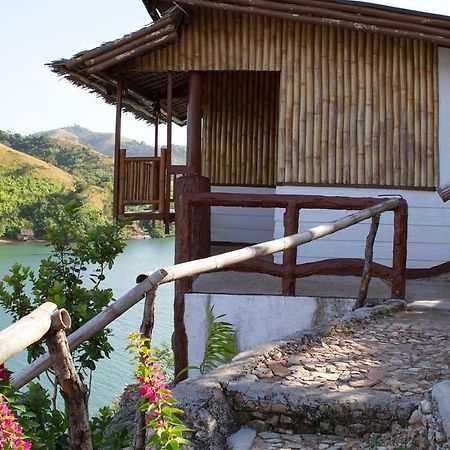 Borac Bay Bungalows Hotel And Resort Екстериор снимка
